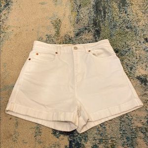 Gap HR white denim shorts sz 27